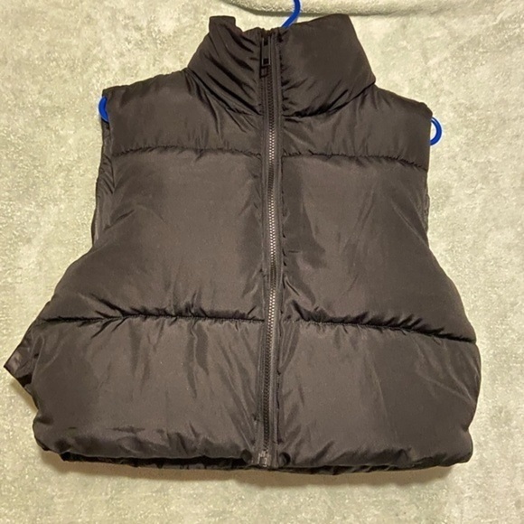 Crop  vest - Picture 1 of 2